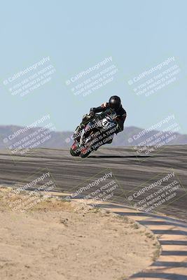 media/Dec-07-2025-CVMA (Sun) [[3e7d2de5dc]]/Race 7-Formula Lightweight Twins Shootout/